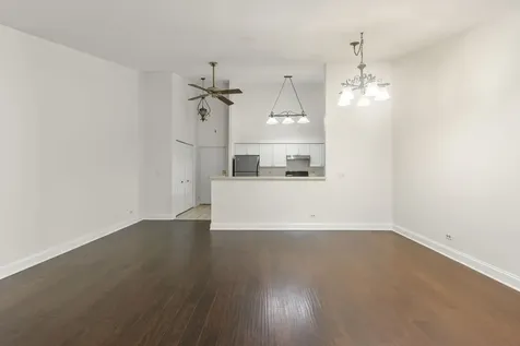 736 N Gary Avenue Carol Stream IL 60188