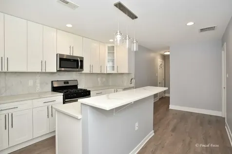 336 East Russell Street Barrington IL 60010