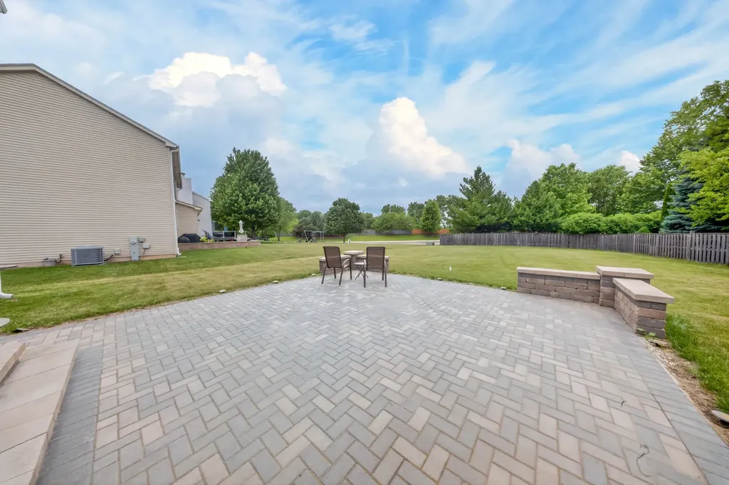 2661 Buckland Drive Aurora IL 60503