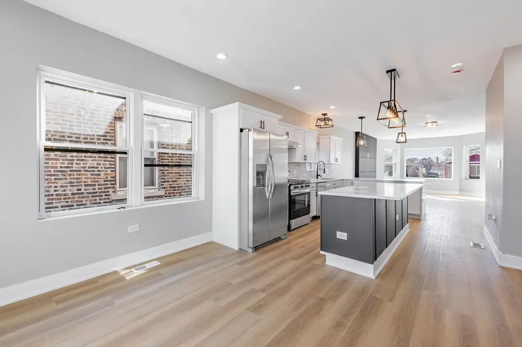 7505 South Wolcott Avenue Chicago IL 60620