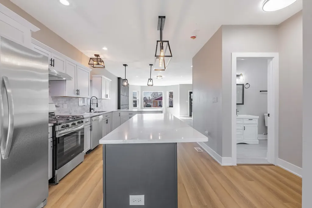 7505 South Wolcott Avenue Chicago IL 60620