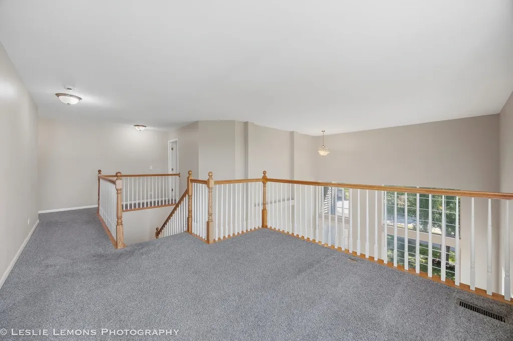 2269 Grand Pointe Trail Aurora IL 60503