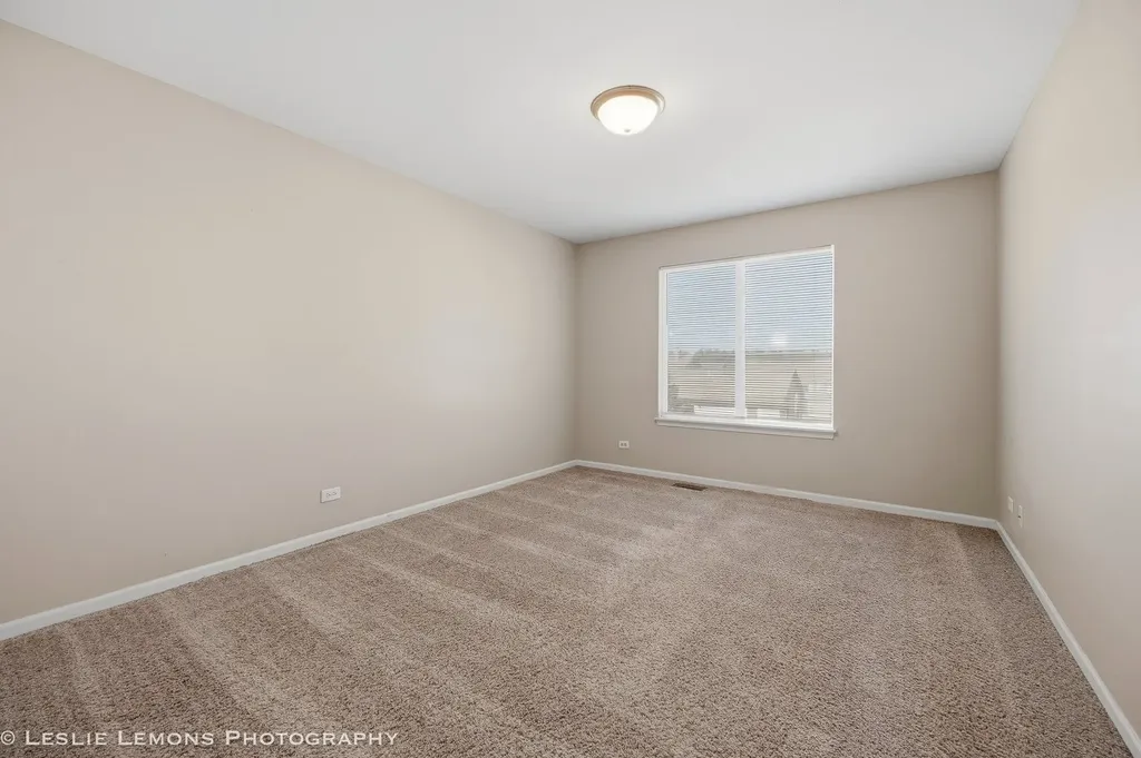 2269 Grand Pointe Trail Aurora IL 60503
