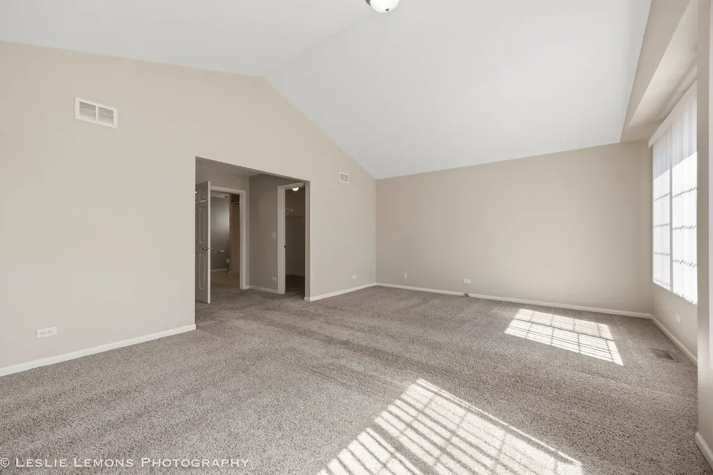 2269 Grand Pointe Trail Aurora IL 60503