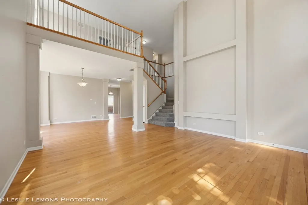 2269 Grand Pointe Trail Aurora IL 60503