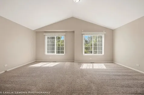 2269 Grand Pointe Trail Aurora IL 60503
