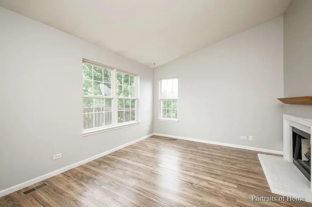 742 Genesee Drive Naperville IL 60563