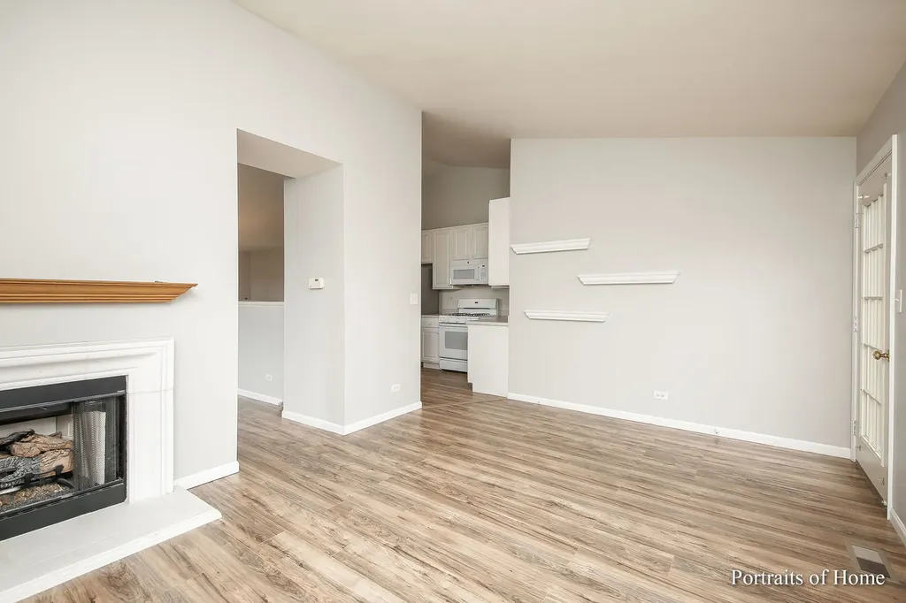 742 Genesee Drive Naperville IL 60563