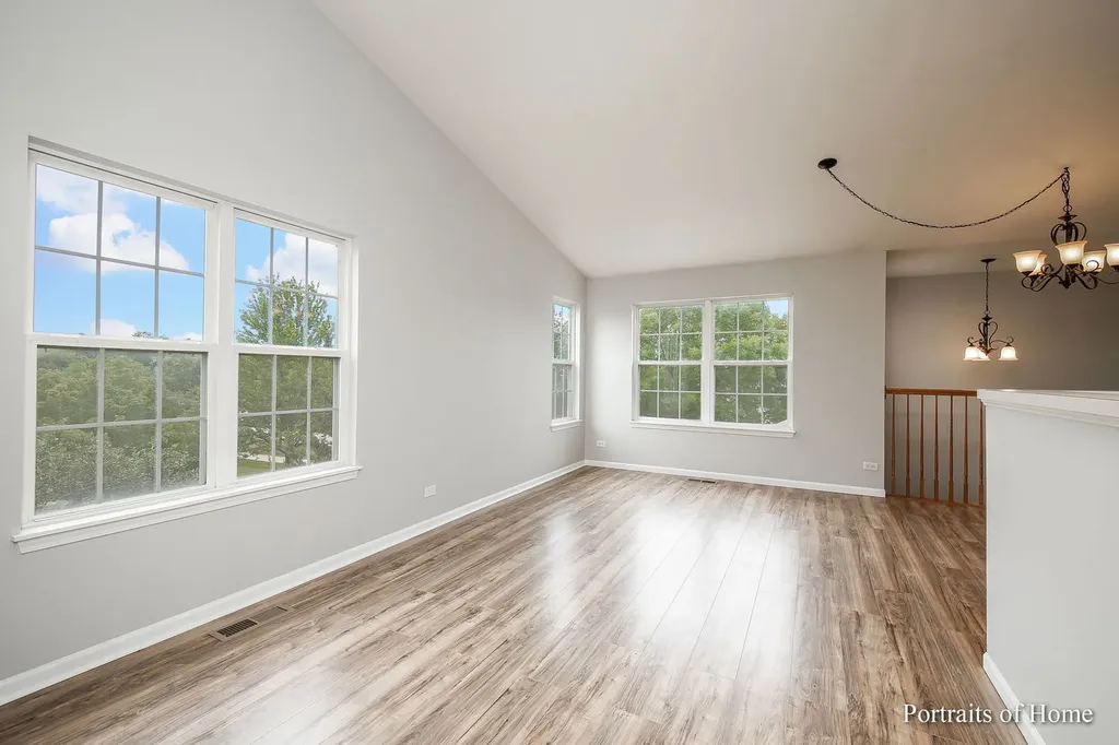 742 Genesee Drive Naperville IL 60563