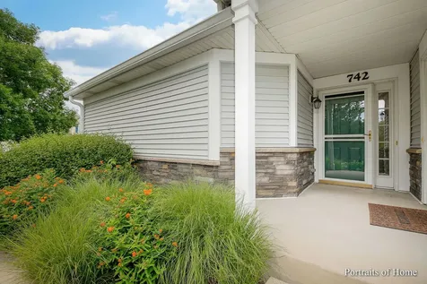 742 Genesee Drive Naperville IL 60563