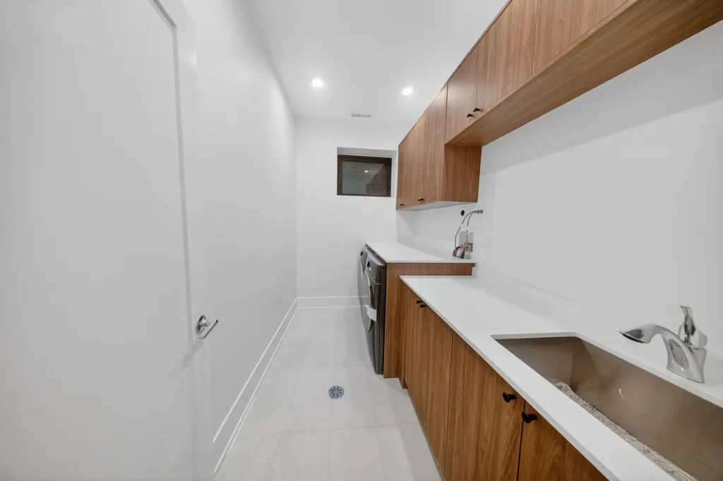 1406 West Cuyler Avenue Chicago IL 60613
