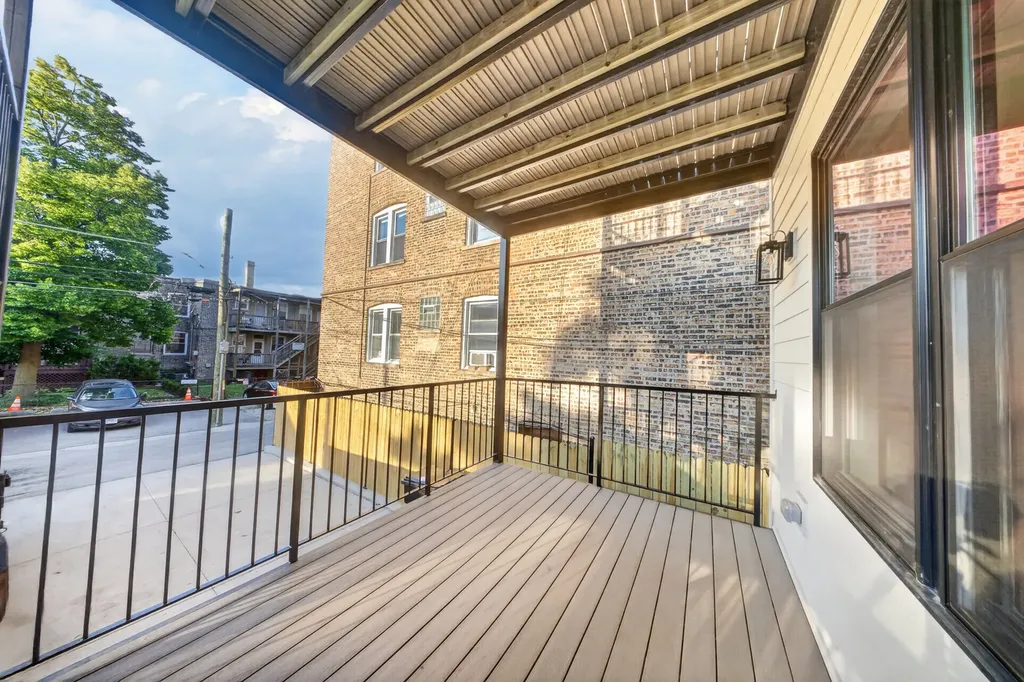 1406 West Cuyler Avenue Chicago IL 60613