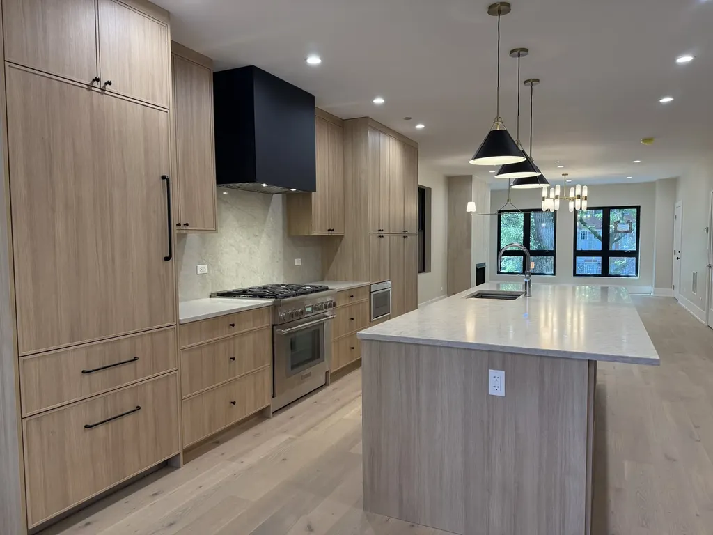1406 West Cuyler Avenue Chicago IL 60613