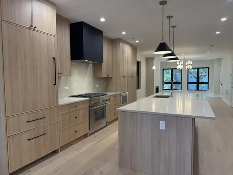 1406 West Cuyler Avenue Chicago IL 60613