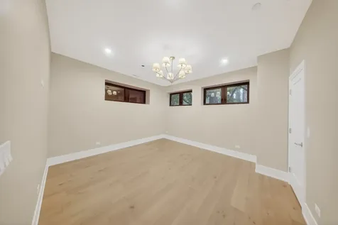 1406 West Cuyler Avenue Chicago IL 60613