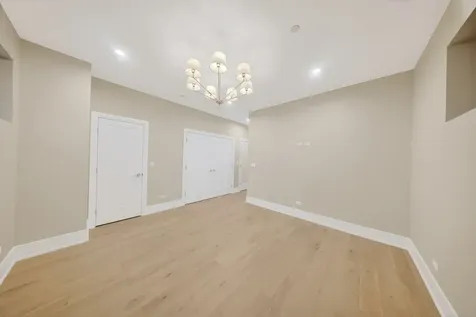 1406 West Cuyler Avenue Chicago IL 60613