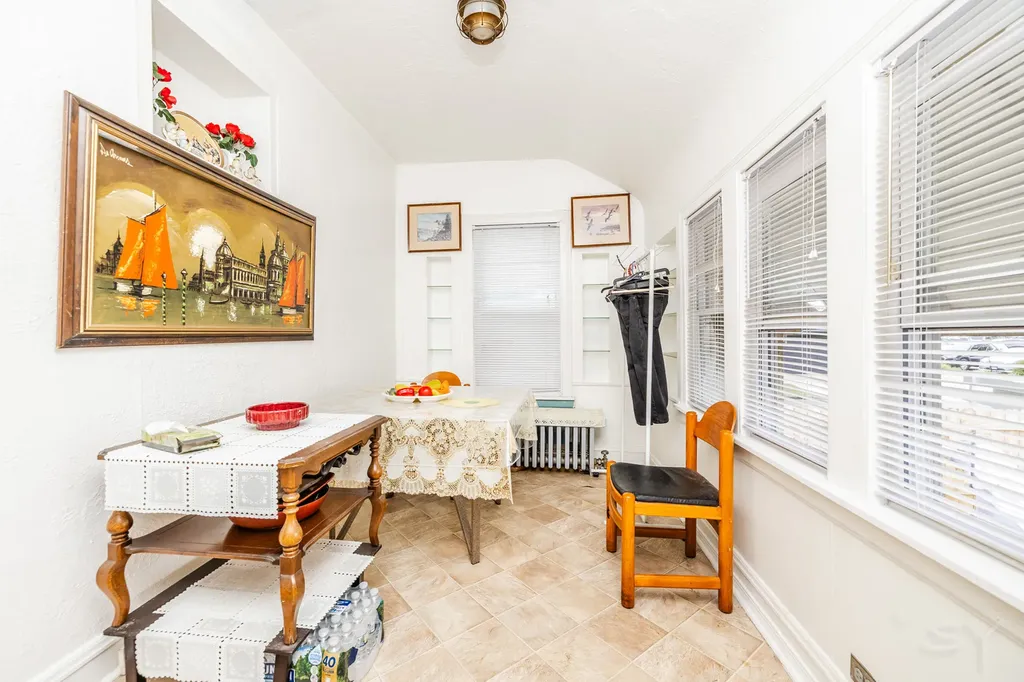 2559 North Parkside Avenue Chicago IL 60639