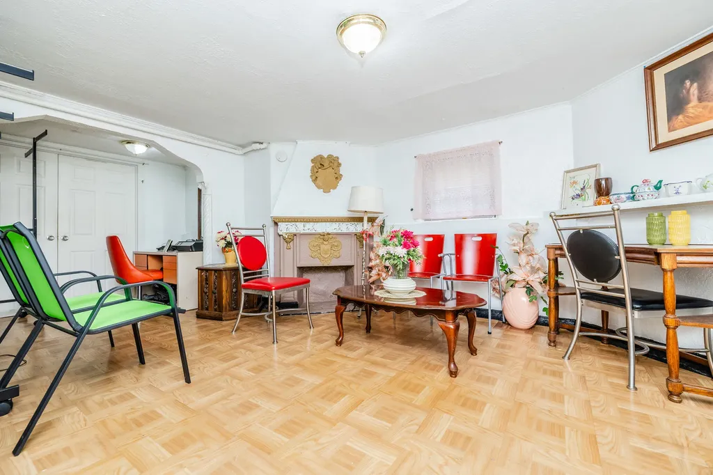 2559 North Parkside Avenue Chicago IL 60639
