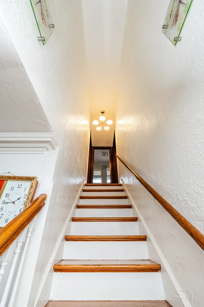 2559 North Parkside Avenue Chicago IL 60639