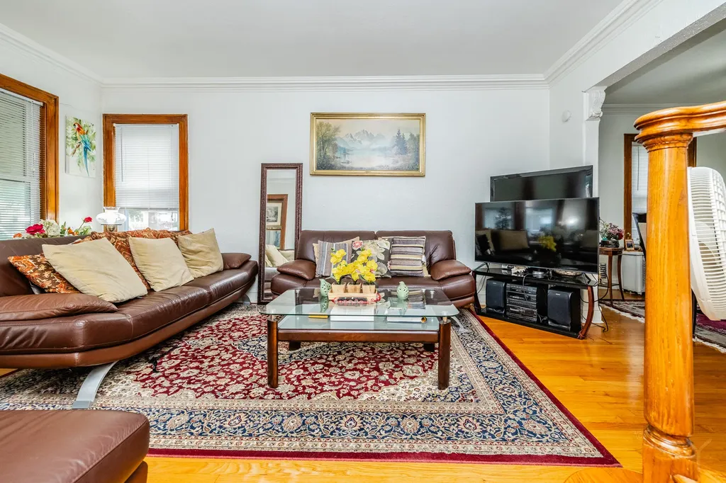 2559 North Parkside Avenue Chicago IL 60639