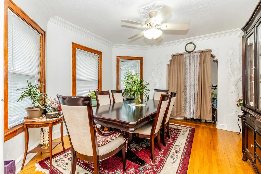 2559 North Parkside Avenue Chicago IL 60639