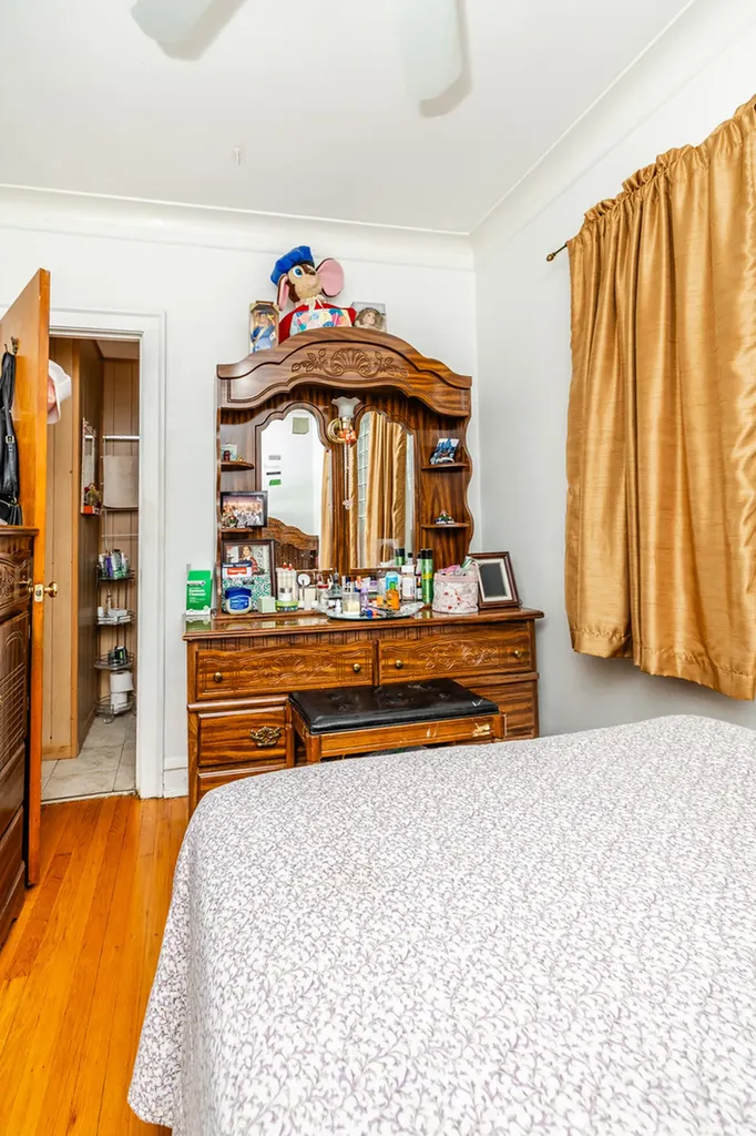2559 North Parkside Avenue Chicago IL 60639