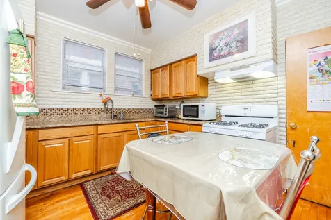 2559 North Parkside Avenue Chicago IL 60639