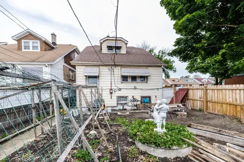2559 North Parkside Avenue Chicago IL 60639