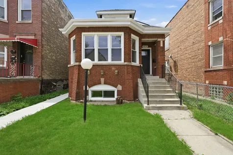 6828 South Champlain Avenue Chicago IL 60637