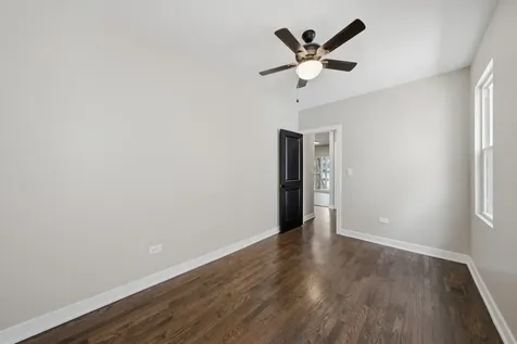6828 South Champlain Avenue Chicago IL 60637