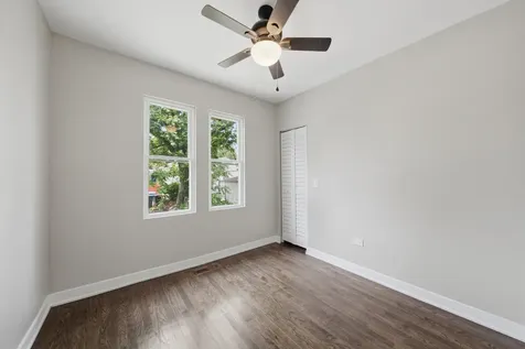 6828 South Champlain Avenue Chicago IL 60637