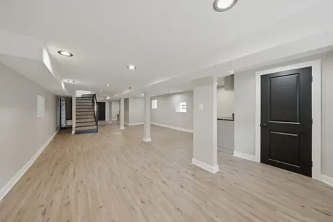 6828 South Champlain Avenue Chicago IL 60637