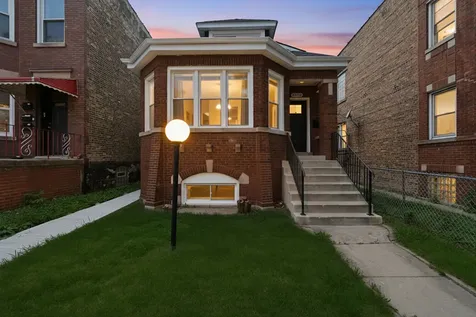 6828 South Champlain Avenue Chicago IL 60637
