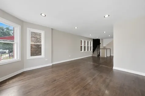 6828 South Champlain Avenue Chicago IL 60637