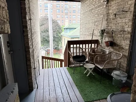 4240 North Clarendon Avenue Chicago IL 60613