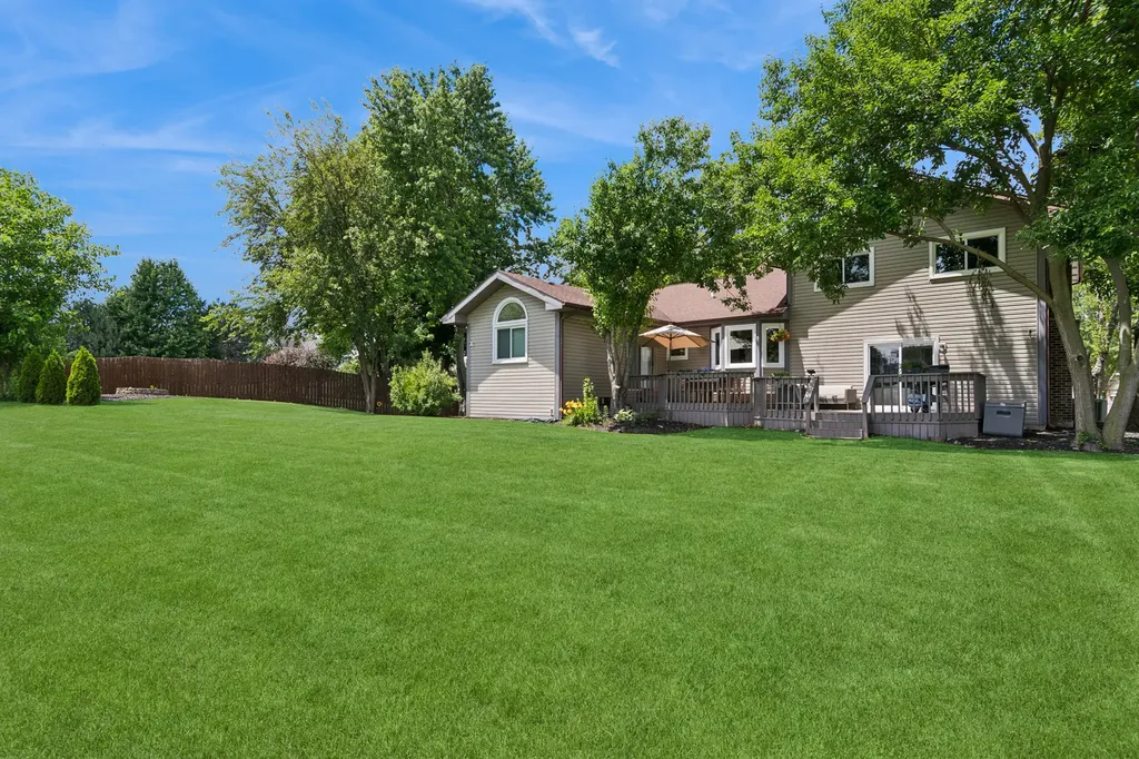 615 Chester Court E Aurora IL 60504