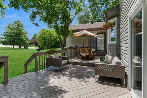 615 Chester Court E Aurora IL 60504