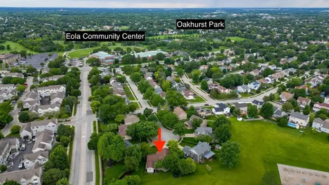 615 Chester Court E Aurora IL 60504