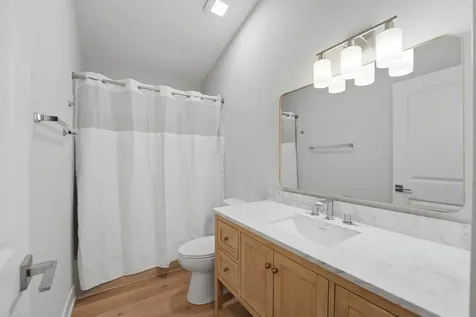 136 Edgewater Drive Crystal Lake IL 60014