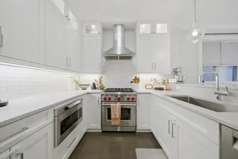 2341 West Roscoe Street Chicago IL 60618