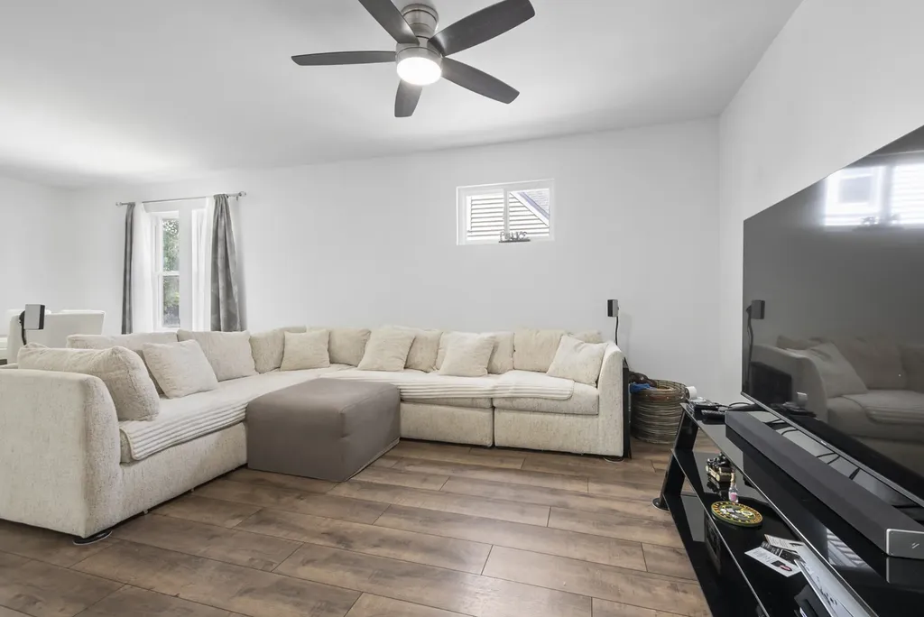 10904 South Kedzie Avenue Chicago IL 60655
