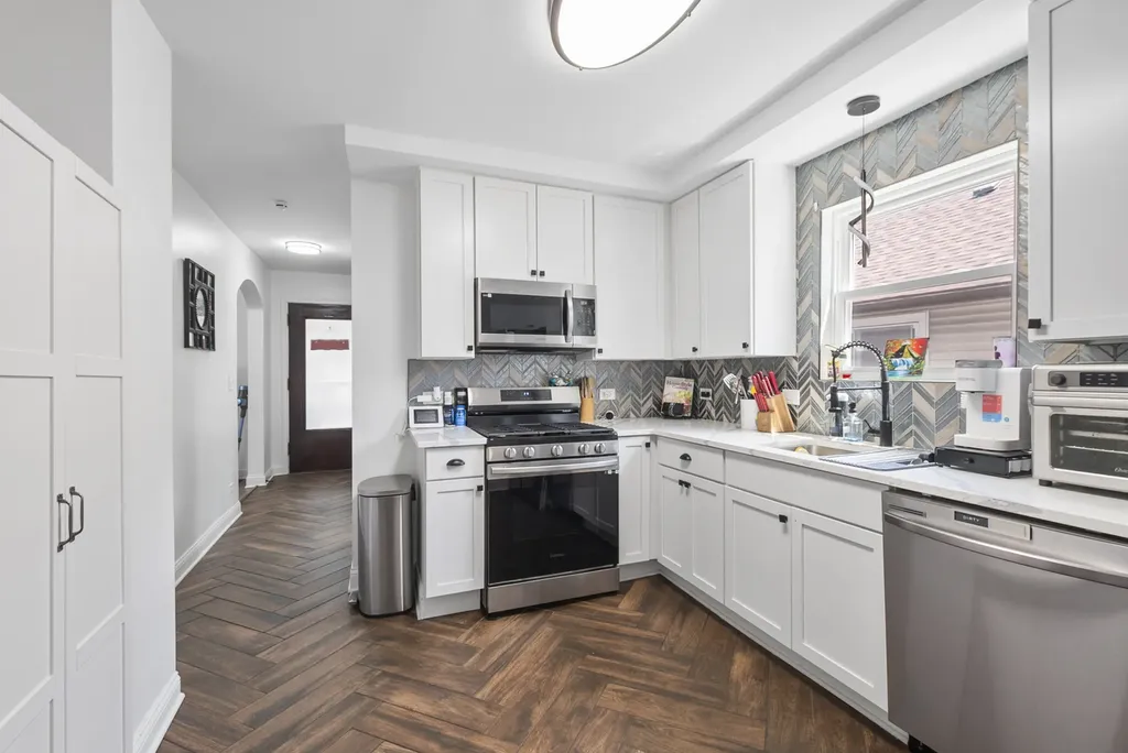 10904 South Kedzie Avenue Chicago IL 60655