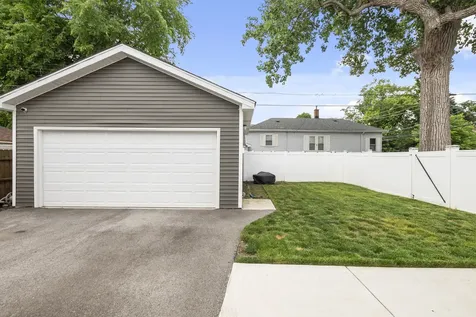 10904 South Kedzie Avenue Chicago IL 60655