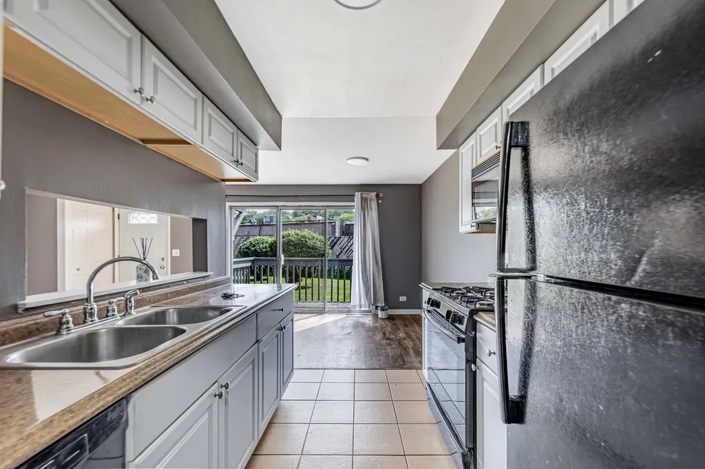 234 Dakota Court Bolingbrook IL 60440