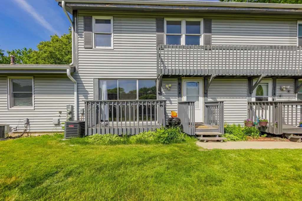 234 Dakota Court Bolingbrook IL 60440