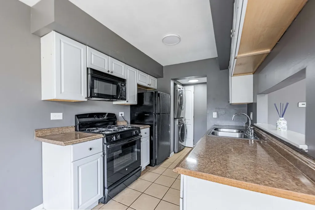 234 Dakota Court Bolingbrook IL 60440