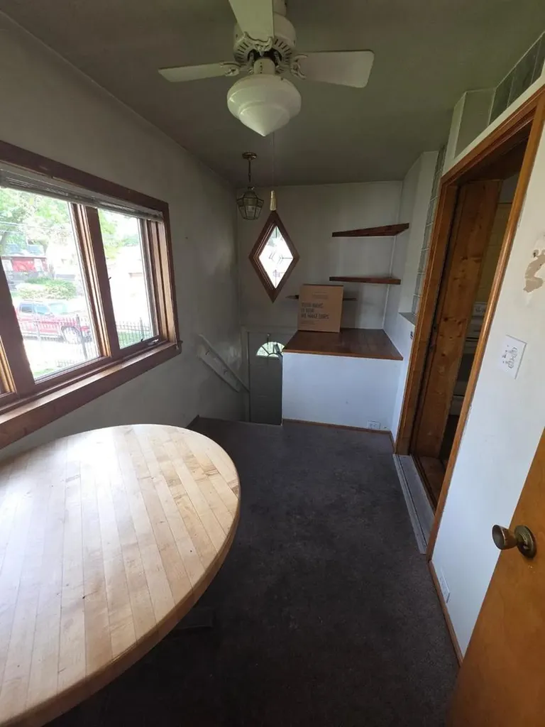 4201 West Ainslie Street Chicago IL 60630