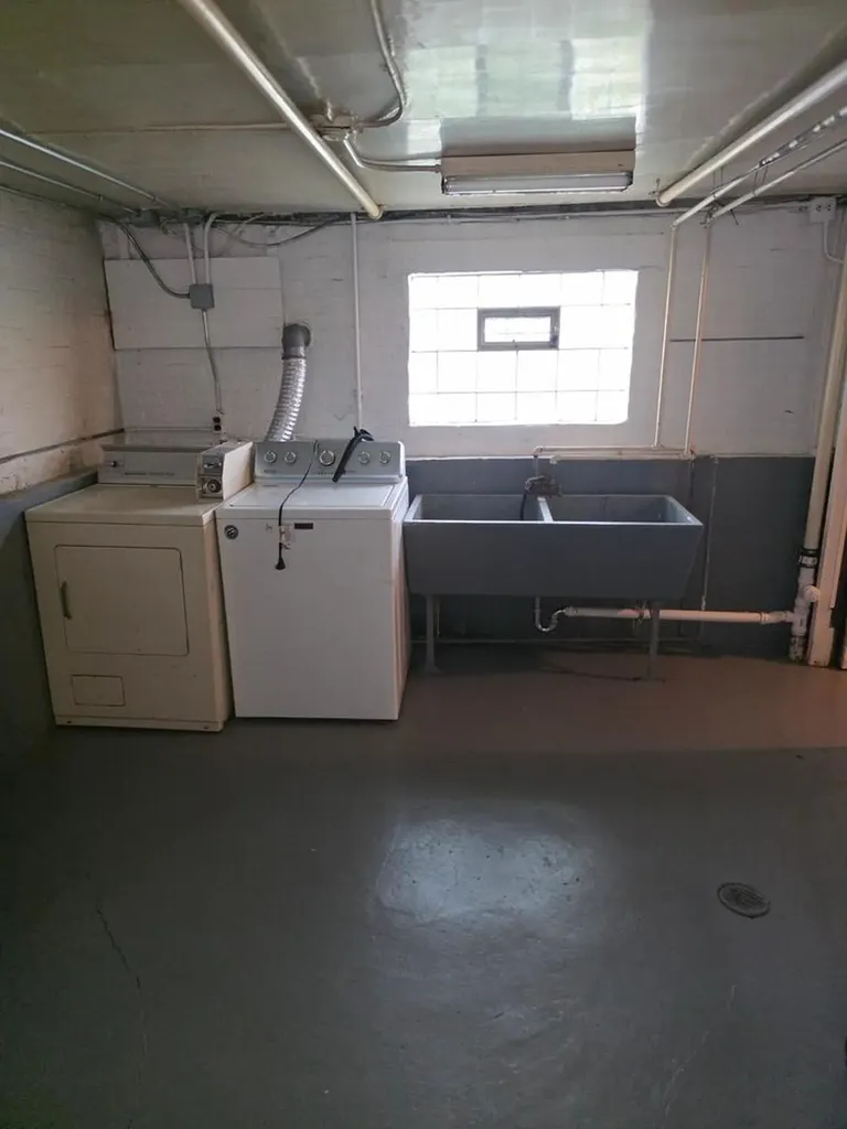 4201 West Ainslie Street Chicago IL 60630