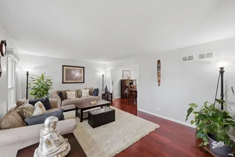 750 Dunhill Drive Buffalo Grove IL 60089