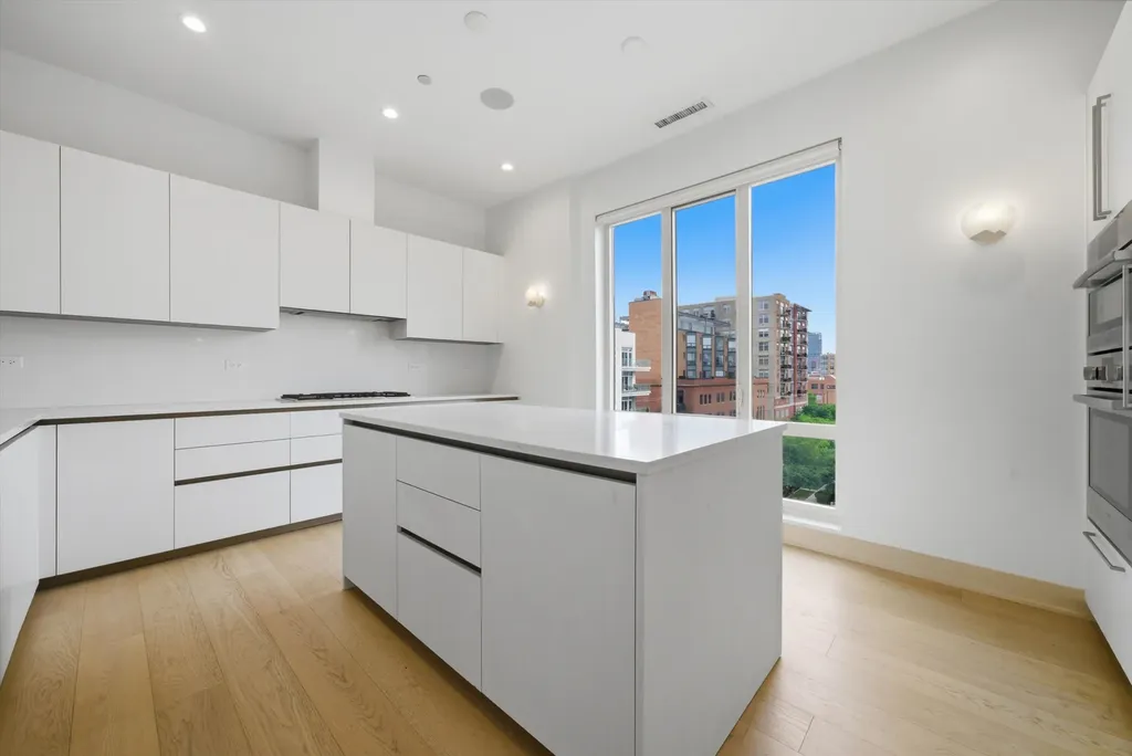 305 South Racine Avenue Chicago IL 60607